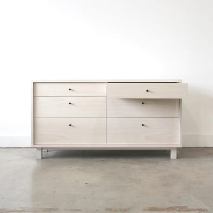 Hanko Dresser White Simple CV Aqma Furniture