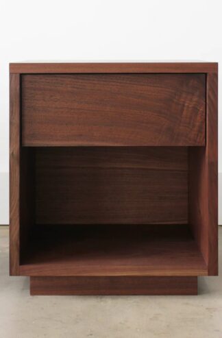 Nightstand – Hanko Solid Wood Nightstand