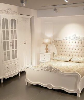 Kamar Set Ukiran Klasik Mewah 2 Nakas dan 1 almari putih