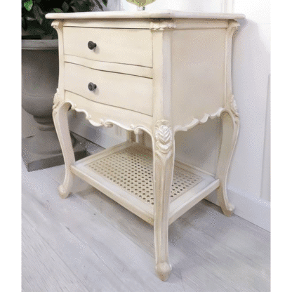 Nakas Kamar Klasik Ukiran warna Cream 1 Laci CV Aqma Furniture